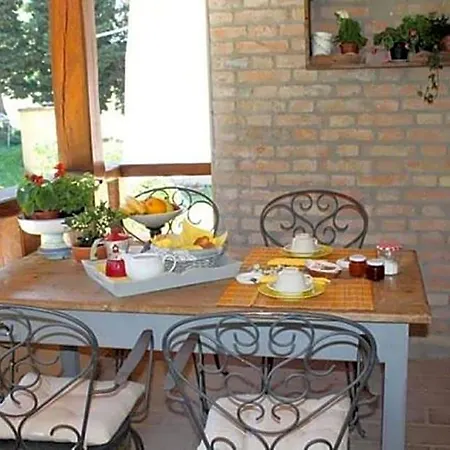 לינה וארוחת בוקר Tierra Cristiana 3*